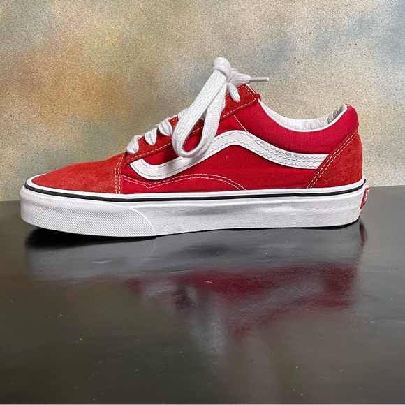 Vans Classic Red Women's Suede / Canvas Sneakers Size 7.5M - Picture 12 of 16